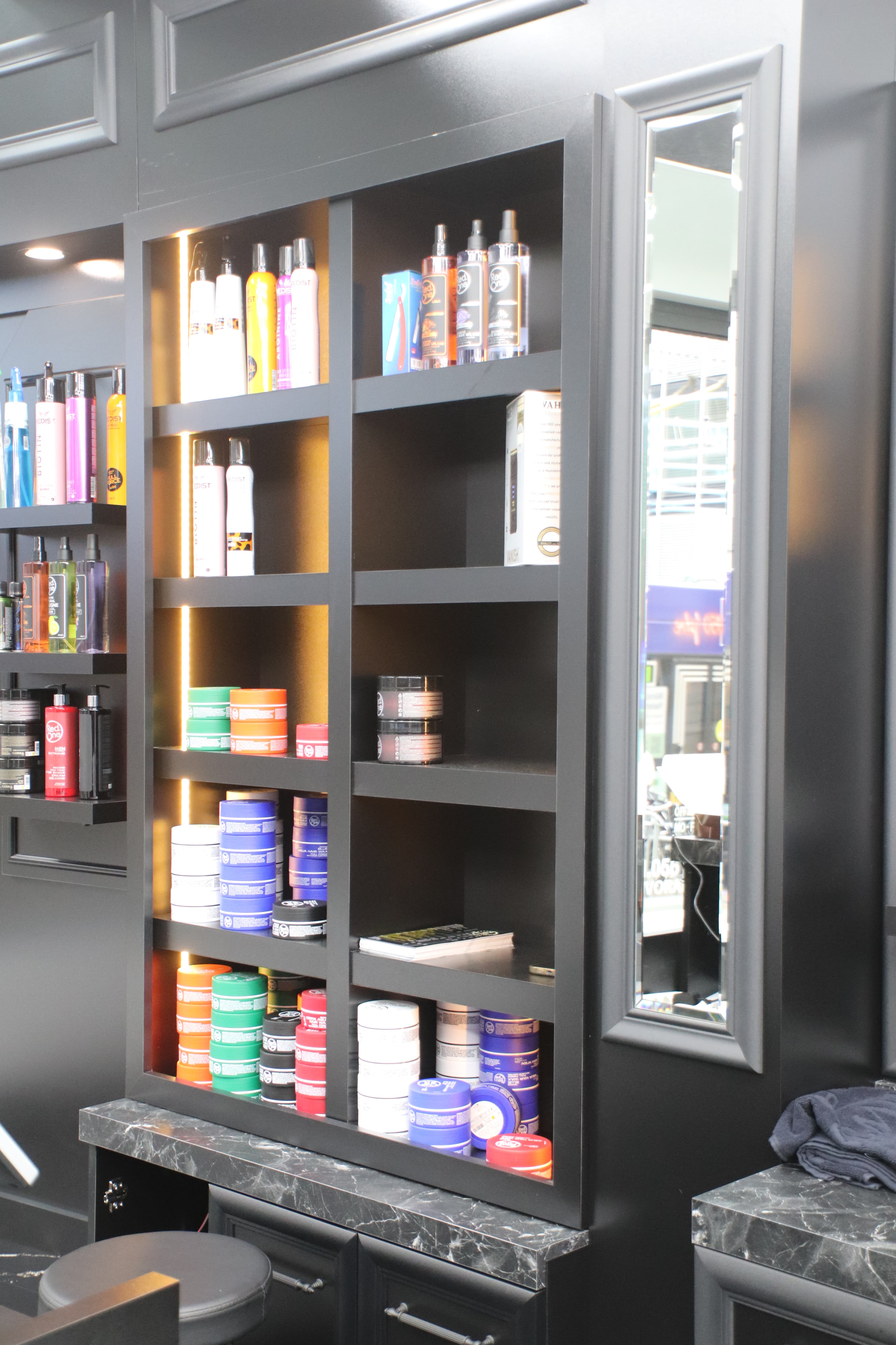 Bartpflege bei Murad Coiffeur